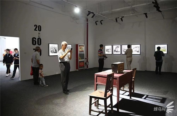 27届全国摄影艺术展览暨首届潍坊国际摄影周开幕