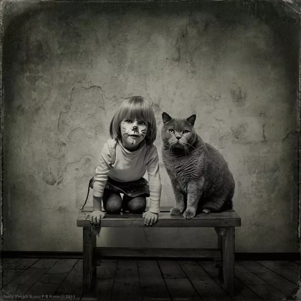 儿童摄影：童年就该有这样一只猫陪你讲故事