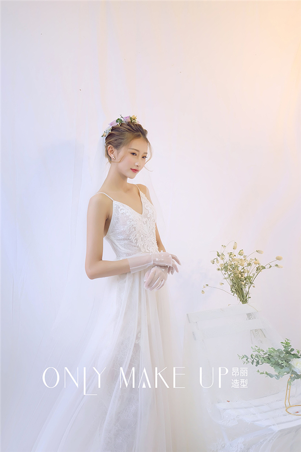 清新日式纹理白纱新娘造型