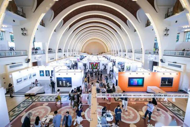 摄影圈丨2020影像上海艺术博览会正式取消 / 奥林巴斯相机退出韩国市场 