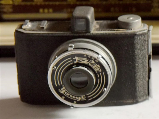 往事值得回忆 ——早期国产简易照相机