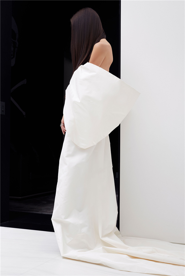 消除婚纱与成衣的界限,Vera Wang预演全新时装系列
