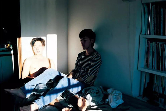 山本耀司“***爱”的摄影师，他花一年时间为男友拍下264张照片，甜到发腻的“美少年之恋”！