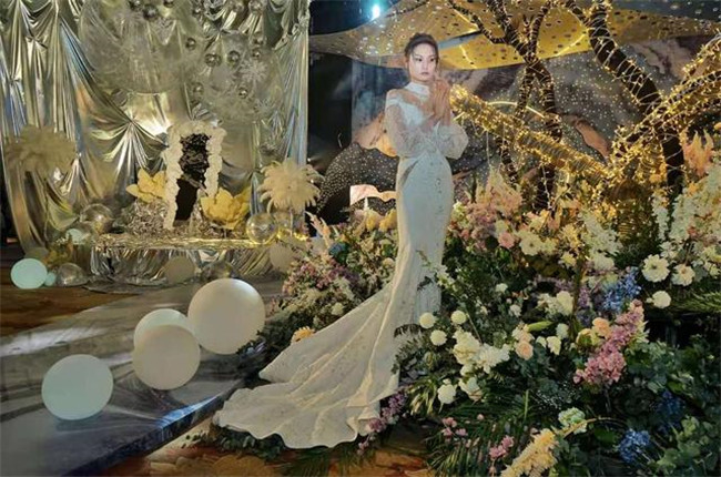 唯美冬季婚礼秀在青岛精彩呈现 发布2021婚纱风尚潮流趋势