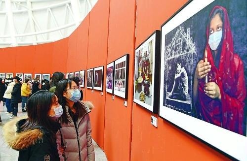 第八届济南国际摄影双年展启幕