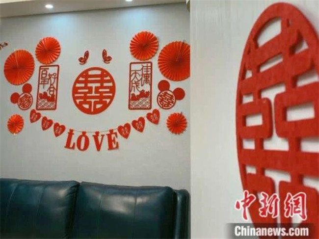 推迟婚礼的新人们：婚礼延期，幸福不延期