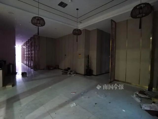 柳州这影楼关门，客户拍照得去桂林，想退款要找广东总店！