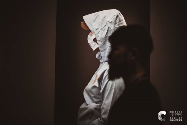 安托萬·達加塔攝影展驚艷成都，他用鏡頭聚焦疫情下的人性光芒