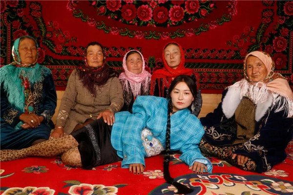 海伦：用摄影传达新疆的别样时尚！