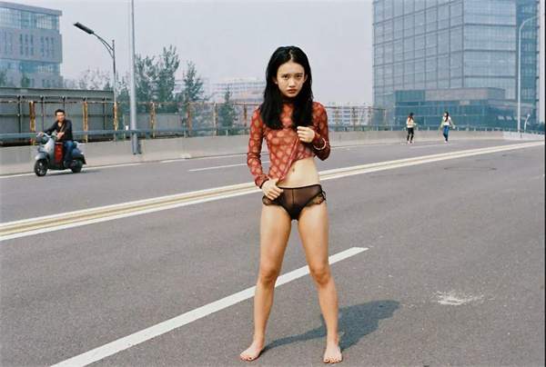 摄影师罗洋：聚焦女性多面，用照片为中国女孩发声