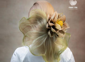 最新影楼资讯新闻-太吸睛！越南造型师把头发做成盛放的花朵形状