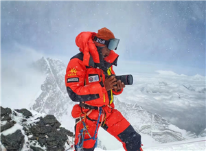最新影楼资讯新闻-8K相机EOS R5和EOS R5 C成功登顶珠穆朗玛峰